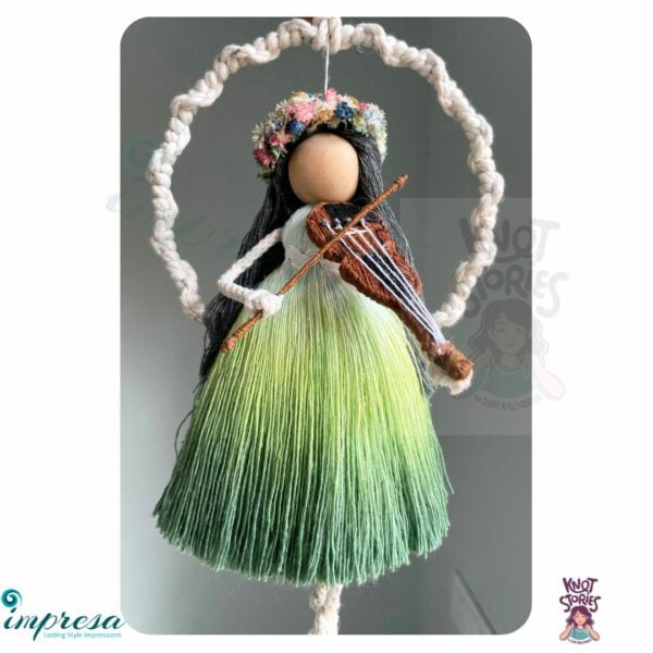 Girl with Violin - green hand dyed - Macrame Character Wall Hangings - Impresa Store